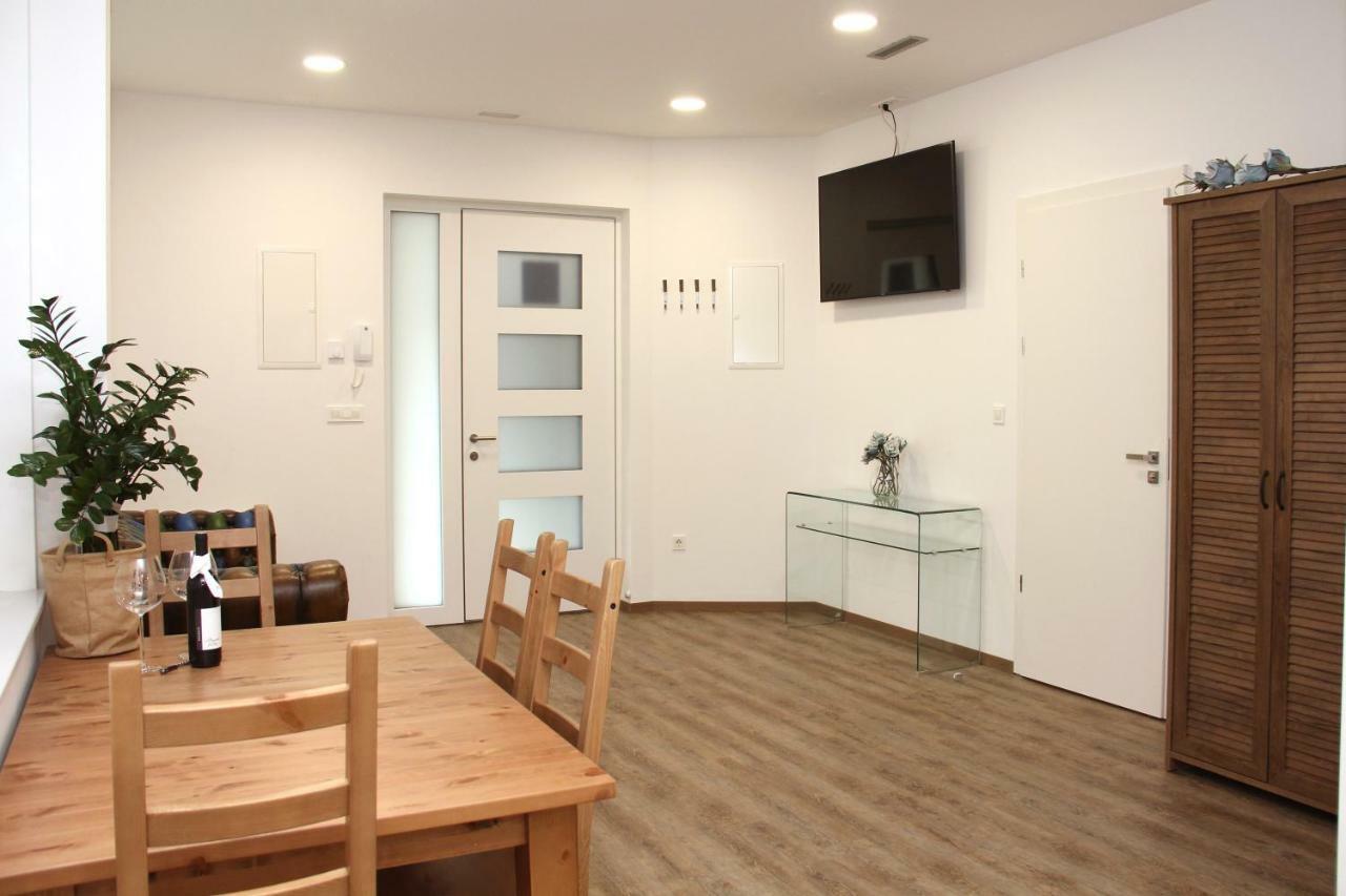 Maja Apartment Σίμπενικ Εξωτερικό φωτογραφία